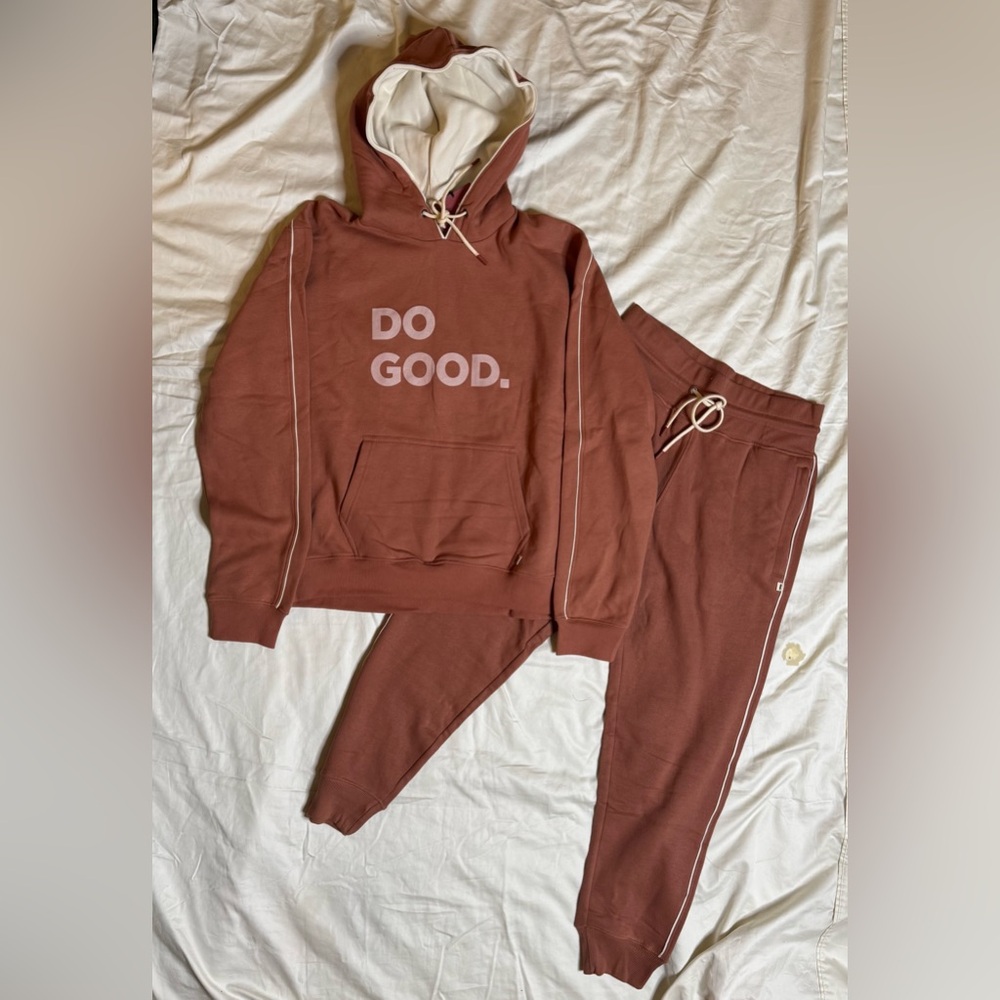 NWT Cotopaxi hoodie and sweatpants set in Earthen, women’s M
